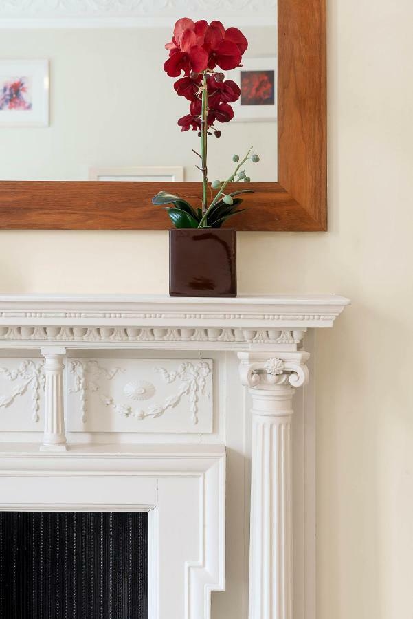 Grand Ambassadorial Duplex Apartment Hyde Park London Bagian luar foto